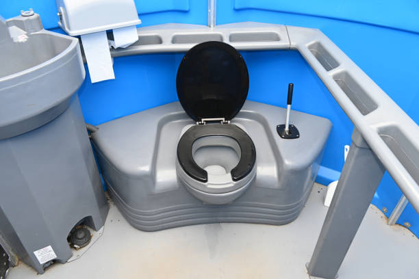 Best Porta potty rental near me  in Blaine, MN